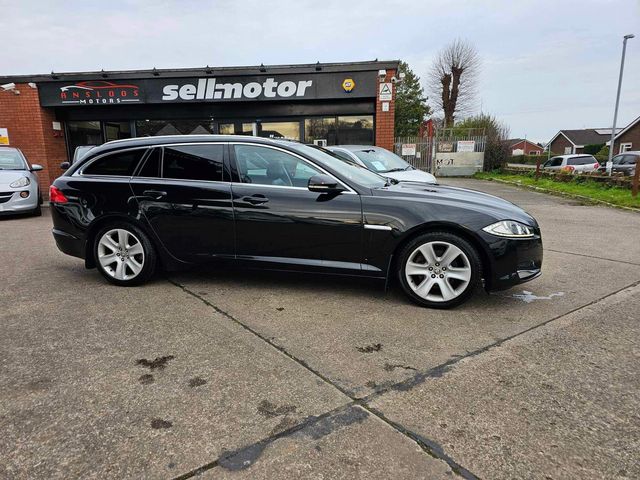 Jaguar XF 2.2d Luxury Sportbrake Auto Euro 5 (s/s) 5dr (2013) - Picture 12