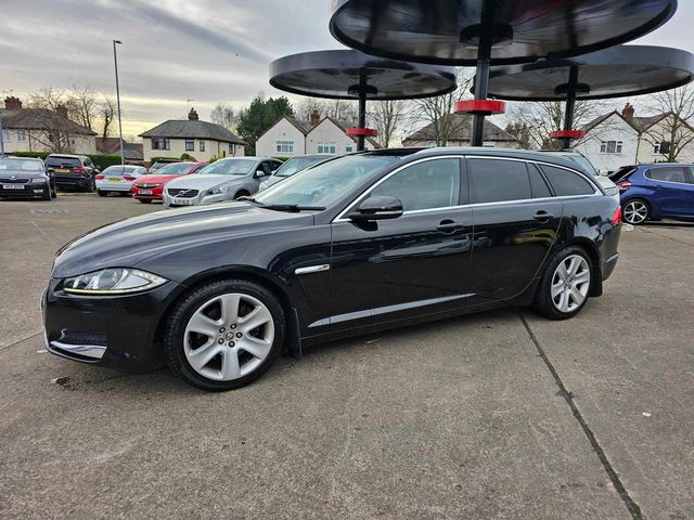 Jaguar XF 2.2d Luxury Sportbrake Auto Euro 5 (s/s) 5dr (2013) - Picture 5