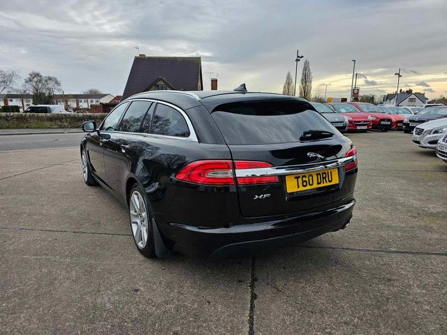 Jaguar XF 2.2d Luxury Sportbrake Auto Euro 5 (s/s) 5dr (2013) - Picture 8