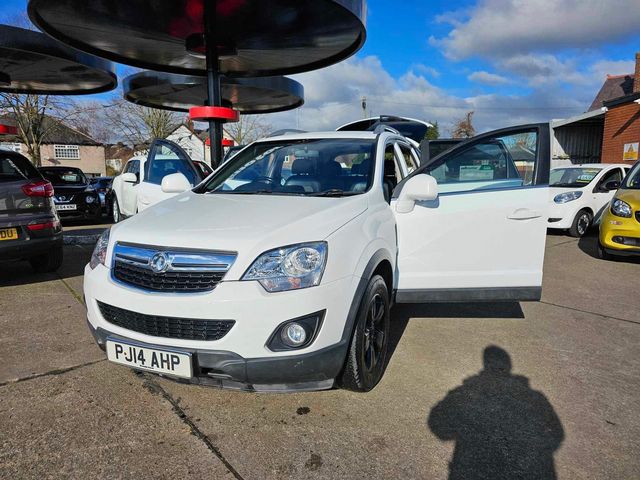 Vauxhall Antara 2.2 CDTi Exclusiv 2WD Euro 5 (s/s) 5dr (2014) - Picture 18