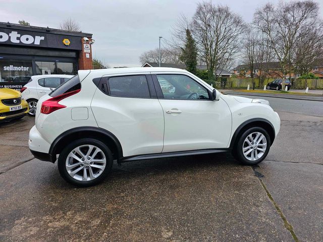 Nissan Juke 1.6 Acenta Euro 5 5dr (2011) - Picture 12