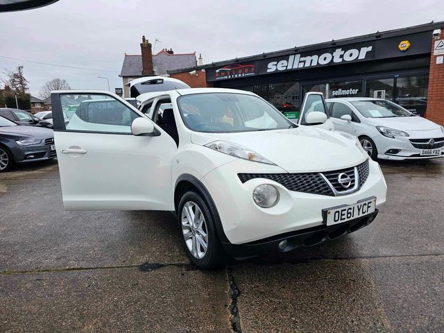 Nissan Juke 1.6 Acenta Euro 5 5dr (2011) - Picture 21