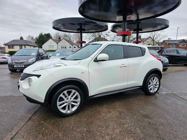 Nissan Juke 1.6 Acenta Euro 5 5dr (2011) - Picture 6