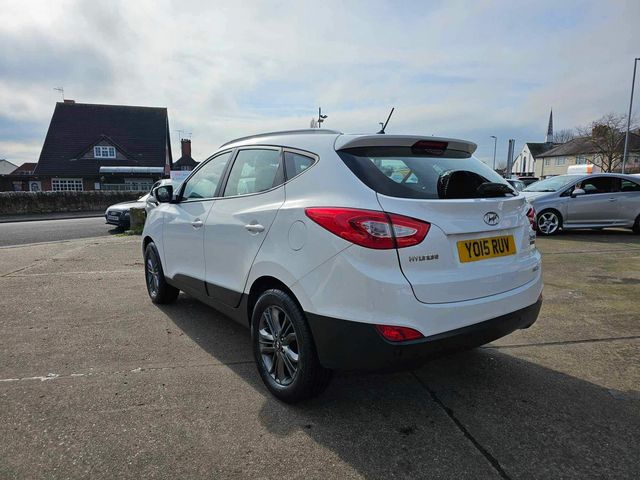 Hyundai ix35 2.0 CRDi SE 4WD Euro 5 5dr (2015) - Picture 11