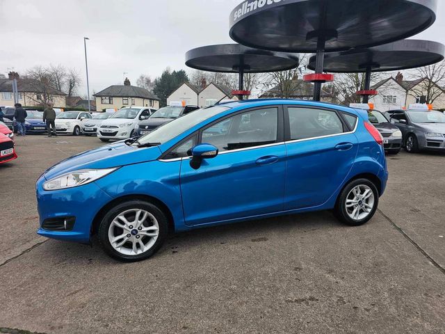 Ford Fiesta 1.0T EcoBoost Zetec Euro 6 (s/s) 5dr (2015) - Picture 10