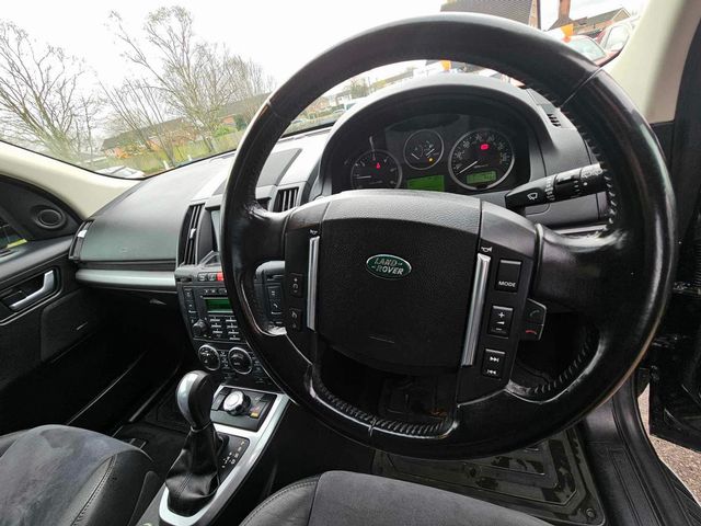 Land Rover Freelander 2 2.2 SD4 XS CommandShift 4WD Euro 5 5dr (2011) - Picture 15