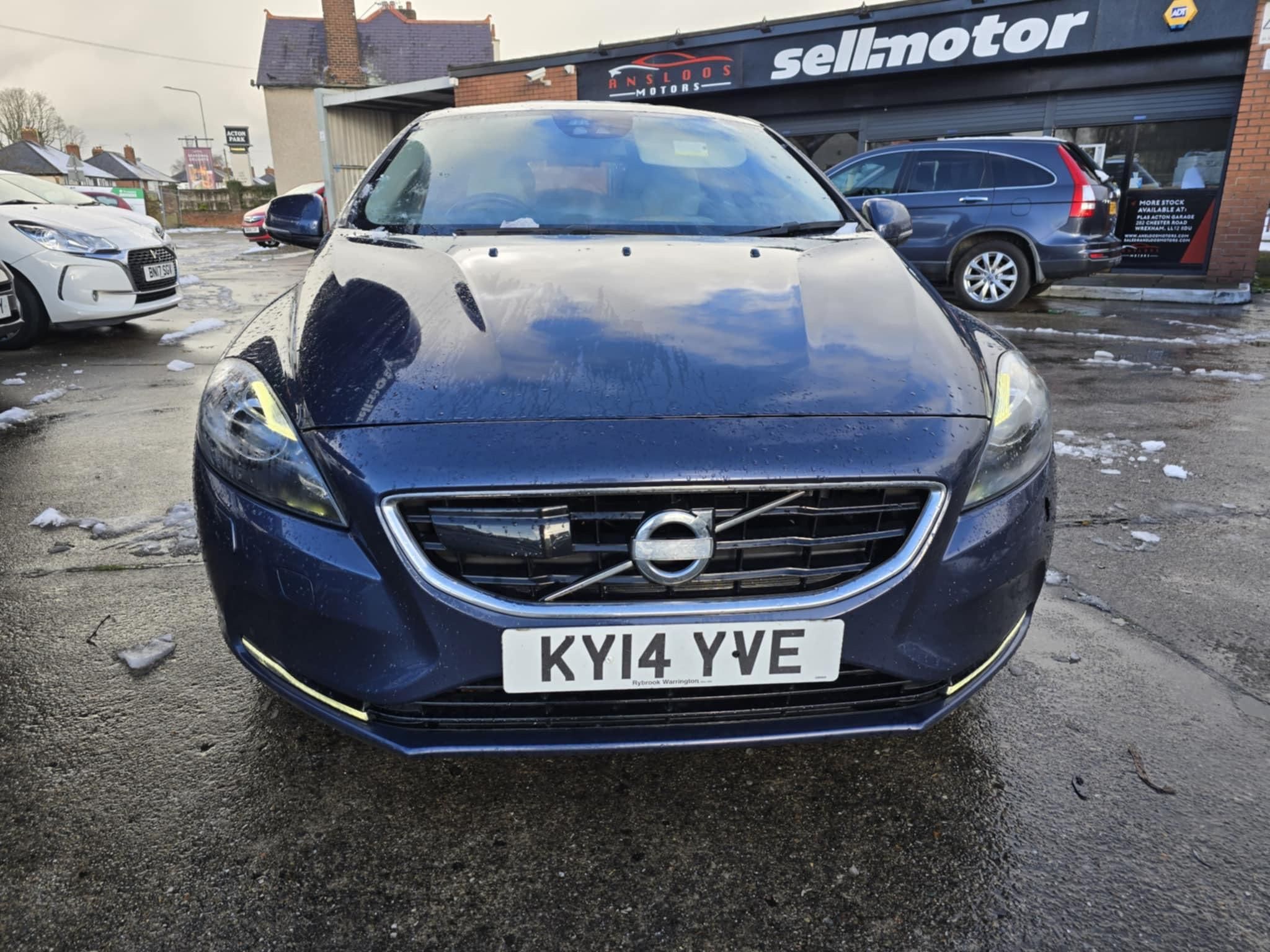 VolvoV402.0 D3 SE Lux Nav Euro 5 (s/s) 5dr for sale