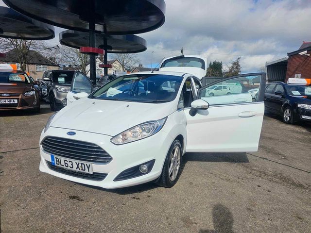 Ford Fiesta 1.0T EcoBoost Zetec Euro 5 (s/s) 5dr (2014) - Picture 17