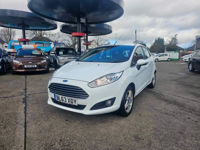 Ford Fiesta 1.0T EcoBoost Zetec Euro 5 (s/s) 5dr (2014) - Picture 3