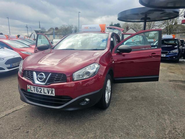 Nissan Qashqai 1.5 dCi Acenta 2WD Euro 5 5dr (2012) - Picture 17