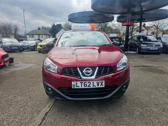 Nissan Qashqai 1.5 dCi Acenta 2WD Euro 5 5dr (2012) - Picture 2