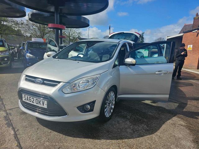 Ford C-Max 1.6 Titanium Euro 5 5dr (2012) - Picture 19