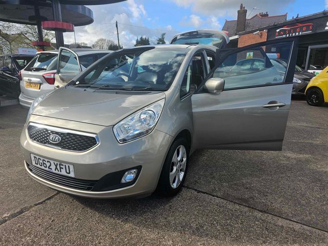 Kia Venga 1.6 CRDi EcoDynamics 3 Euro 5 (s/s) 5dr (Sat Nav) (2012) - Picture 16