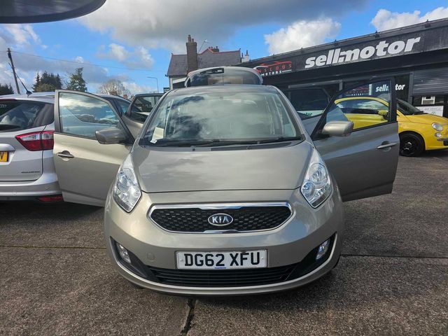 Kia Venga 1.6 CRDi EcoDynamics 3 Euro 5 (s/s) 5dr (Sat Nav) (2012) - Picture 17