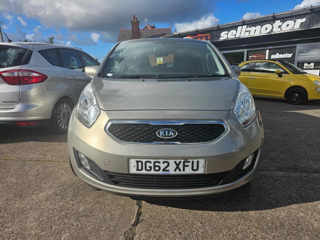 Kia Venga 1.6 CRDi EcoDynamics 3 Euro 5 (s/s) 5dr (Sat Nav) (2012) - Picture 3