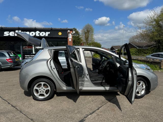 Nissan Leaf 24kWh Acenta Auto 5dr (2015) - Picture 18