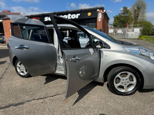 Nissan Leaf 24kWh Acenta Auto 5dr (2015) - Picture 19