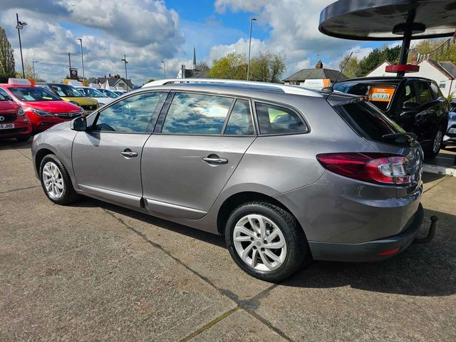 Renault Megane 1.5 dCi ENERGY Dynamique TomTom Sport Tourer Euro 5 (s/s) 5dr (2014) - Picture 7