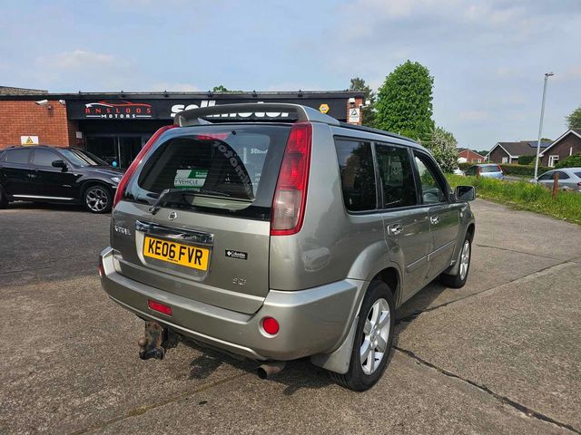 Nissan X-Trail 2.2 dCi Columbia 5dr (2006) - Picture 8