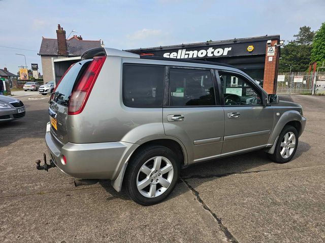 Nissan X-Trail 2.2 dCi Columbia 5dr (2006) - Picture 9