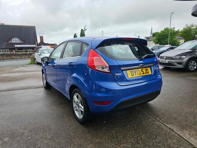 Ford Fiesta 1.0T EcoBoost Zetec Euro 5 (s/s) 5dr (2013) - Picture 8