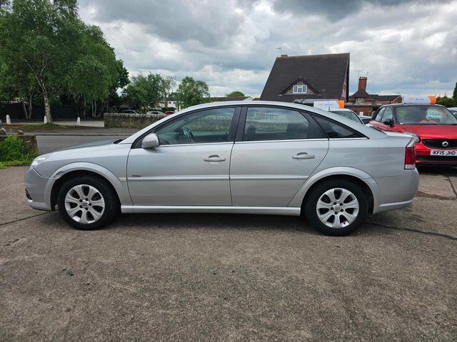 Vauxhall Vectra 1.9 CDTi Design 5dr (2008) - Picture 5