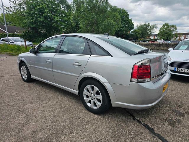 Vauxhall Vectra 1.9 CDTi Design 5dr (2008) - Picture 6