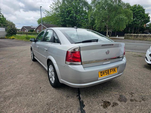 Vauxhall Vectra 1.9 CDTi Design 5dr (2008) - Picture 7