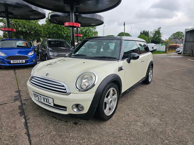 MINI Clubman 1.6 Cooper Euro 4 5dr (2007) - Picture 3