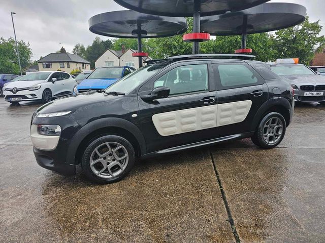 Citroen C4 Cactus 1.2 PureTech Feel Euro 6 (s/s) 5dr (2015) - Picture 4