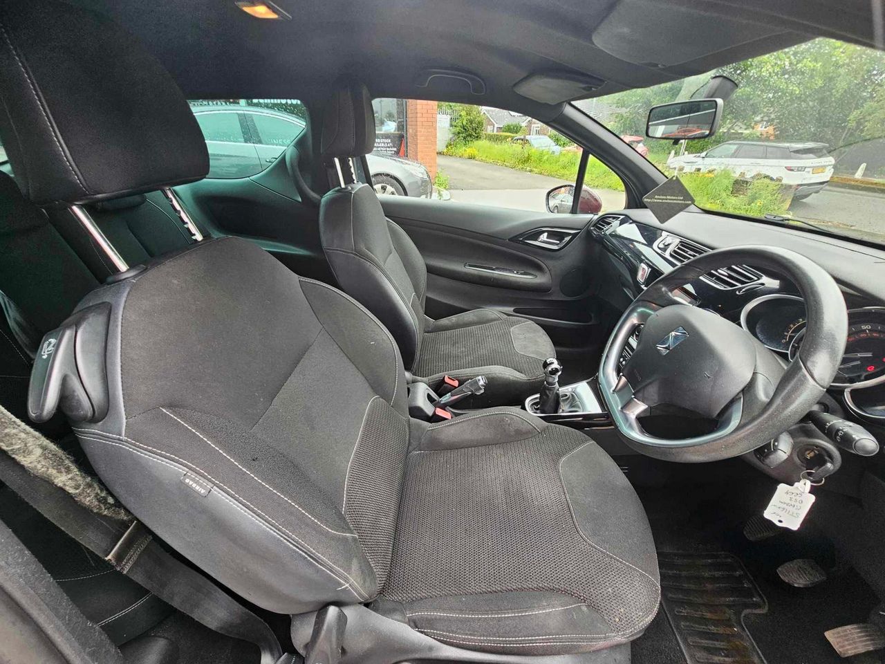 Citroen DS3 1.6 e-HDi Airdream DStyle Euro 5 (s/s) 3dr - Picture 12 of 19