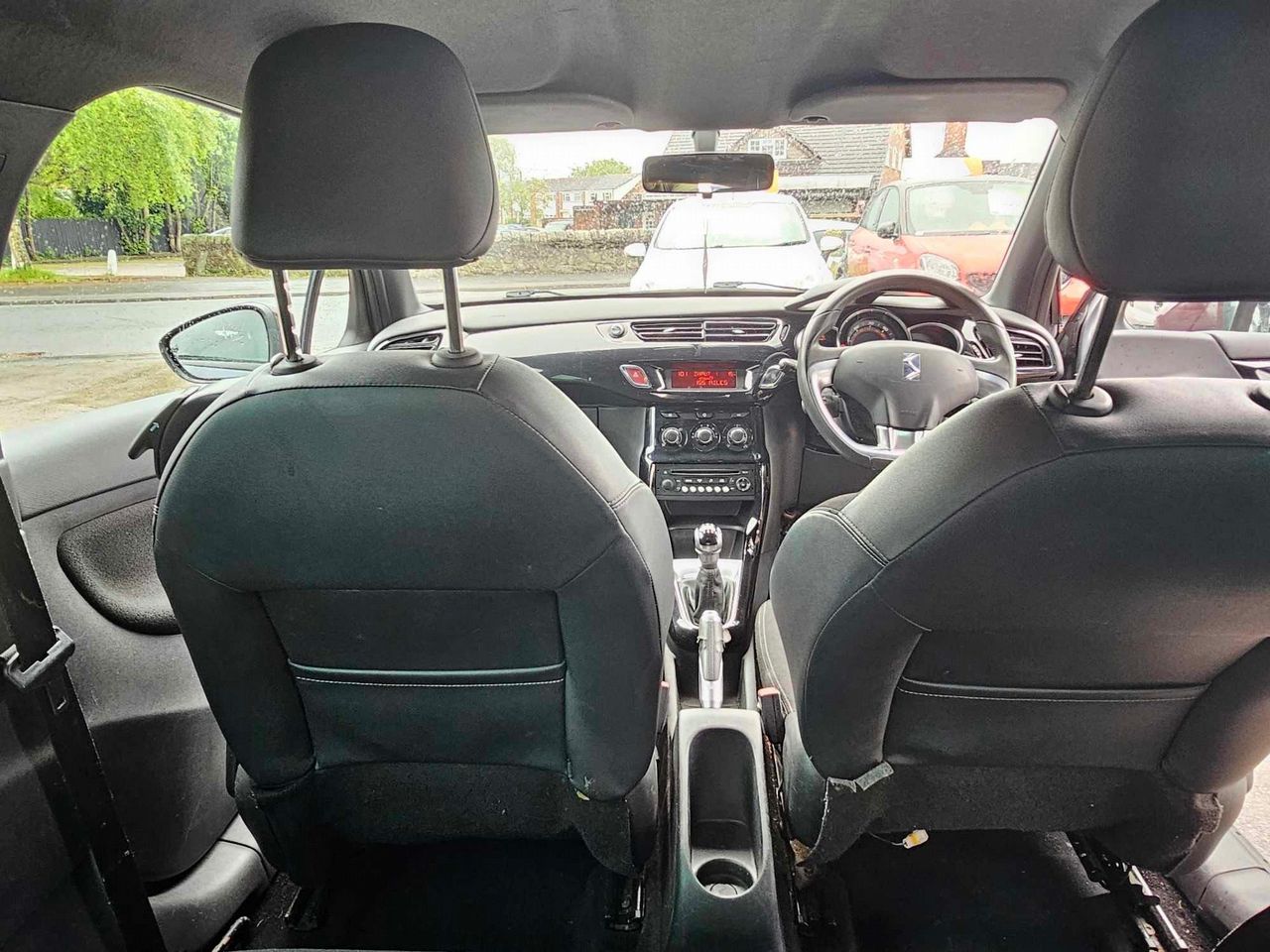 Citroen DS3 1.6 e-HDi Airdream DStyle Euro 5 (s/s) 3dr - Picture 16 of 19