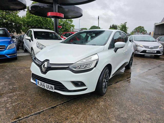 Renault Clio 1.5 dCi Dynamique S Nav Euro 6 (s/s) 5dr (2017) - Picture 4