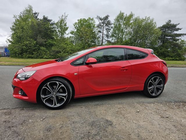 Vauxhall Astra GTC 1.6i Turbo Limited Edition Euro 6 (s/s) 3dr (2015) - Picture 2