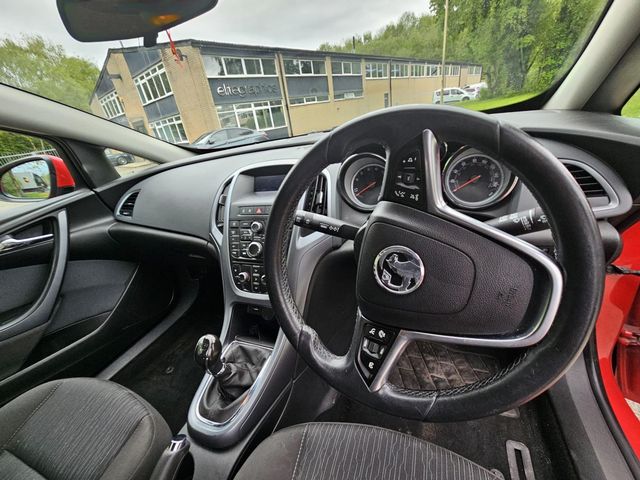 Vauxhall Astra GTC 1.6i Turbo Limited Edition Euro 6 (s/s) 3dr (2015) - Picture 8