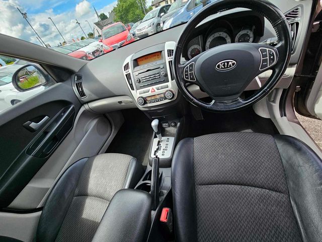 Kia Ceed 1.6 LS 5dr (2008) - Picture 15