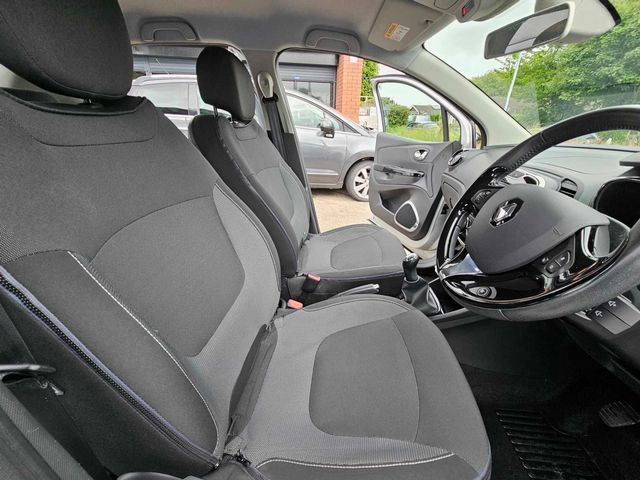 Renault Captur 1.5 dCi ENERGY Dynamique Nav Euro 6 (s/s) 5dr (2016) - Picture 9