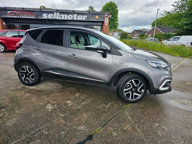 Renault Captur 1.5 dCi ENERGY Iconic Euro 6 (s/s) 5dr (2019) - Picture 13