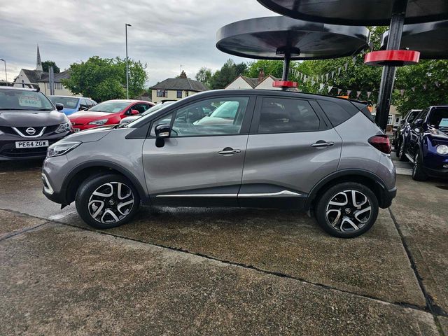 Renault Captur 1.5 dCi ENERGY Iconic Euro 6 (s/s) 5dr (2019) - Picture 2