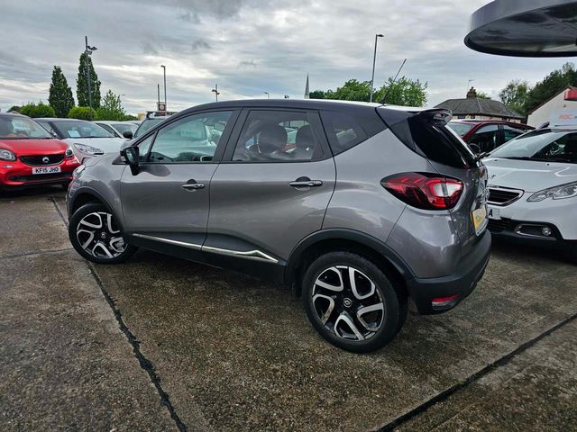 Renault Captur 1.5 dCi ENERGY Iconic Euro 6 (s/s) 5dr (2019) - Picture 9