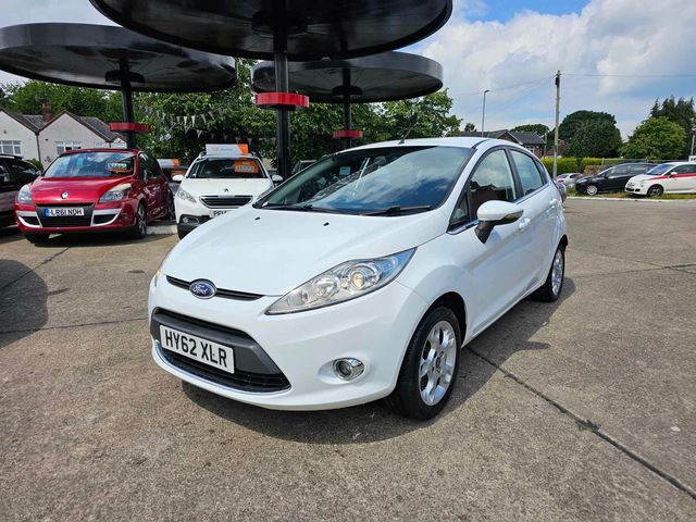 Ford Fiesta 1.25 Zetec 5dr (2012) - Picture 14