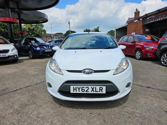 Ford Fiesta 1.25 Zetec 5dr (2012) - Picture 16