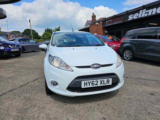 Ford Fiesta 1.25 Zetec 5dr (2012) - Picture 22