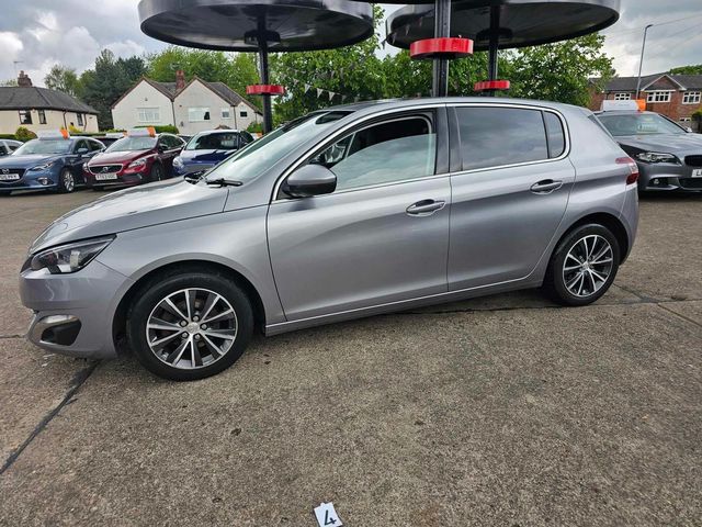 Peugeot 308 1.6 BlueHDi Allure Euro 6 (s/s) 5dr (2016) - Picture 3