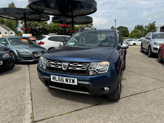 Dacia Duster 1.2 TCe Laureate 4WD Euro 6 (s/s) 5dr (2017) - Picture 2