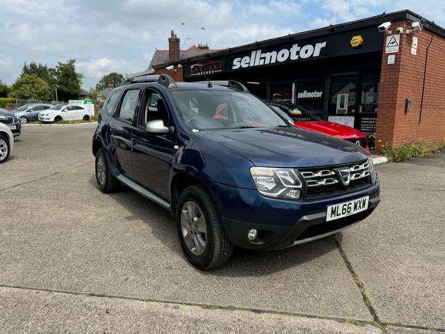 Dacia Duster 1.2 TCe Laureate 4WD Euro 6 (s/s) 5dr (2017) - Picture 3