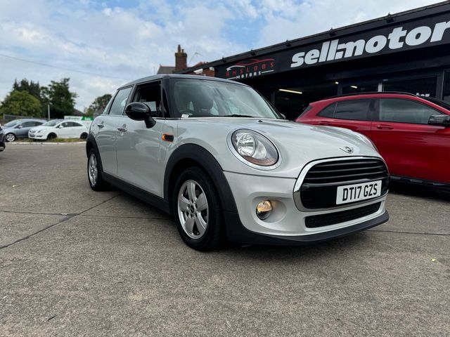 MINI Hatch 1.5 Cooper D Euro 6 (s/s) 5dr (2017) - Picture 2