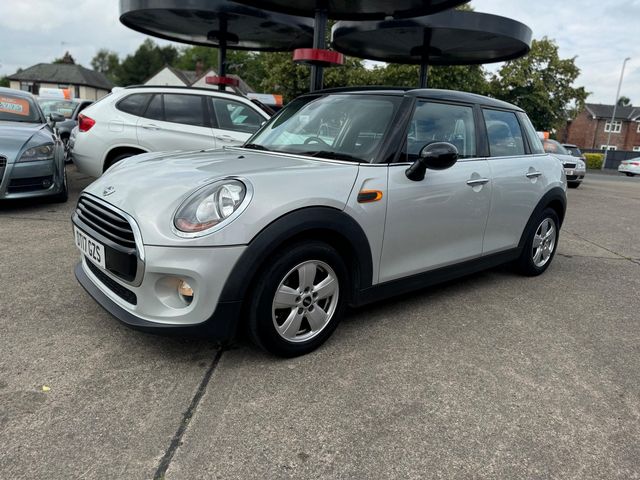 MINI Hatch 1.5 Cooper D Euro 6 (s/s) 5dr (2017) - Picture 5