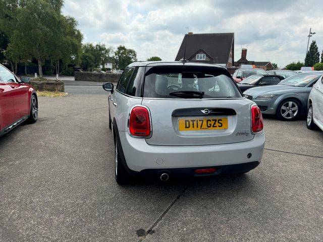 MINI Hatch 1.5 Cooper D Euro 6 (s/s) 5dr (2017) - Picture 7