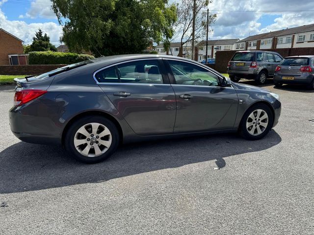 Vauxhall Insignia 2.0 CDTi SRi Auto Euro 5 5dr (2009) - Picture 11